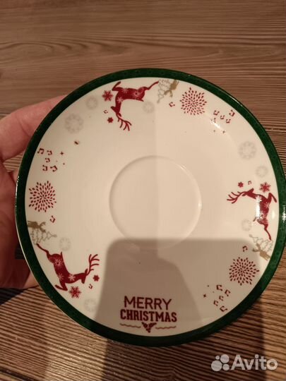 Заварочный чайник и набор кружек