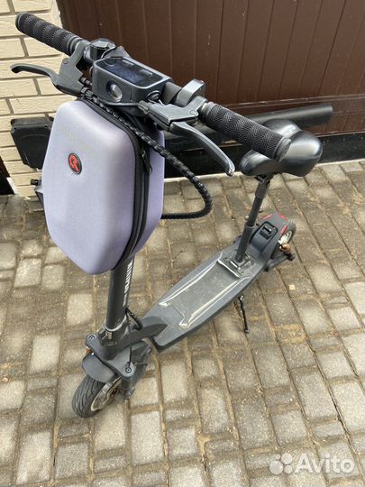 Электрический самокат с сиденьем