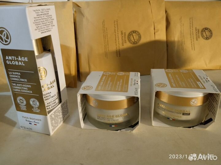 Крема для лица и век от от Yves Rocher, разные