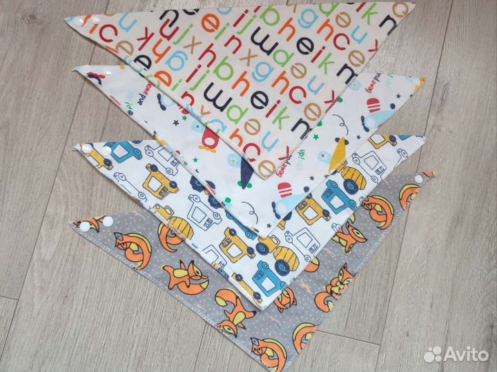 Слюнявчик нагрудник