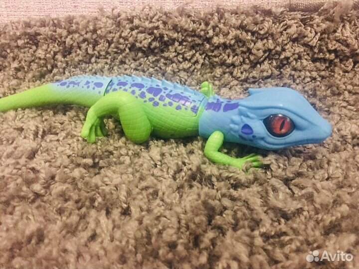 Ящерица- робот