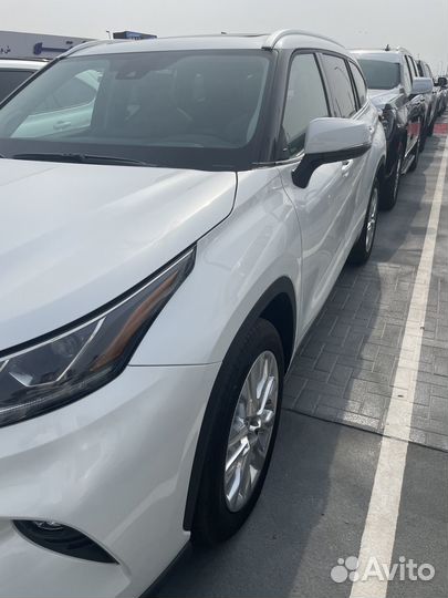 Toyota Highlander 2.4 AT, 2023, 5 км