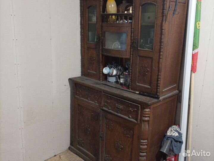 Старинный буфет