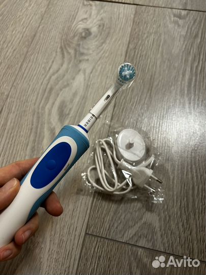 Электрическая зубная щетка oral b braun