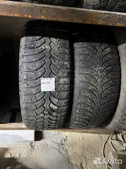 Bridgestone Blizzak Spike-01 235/55 R18