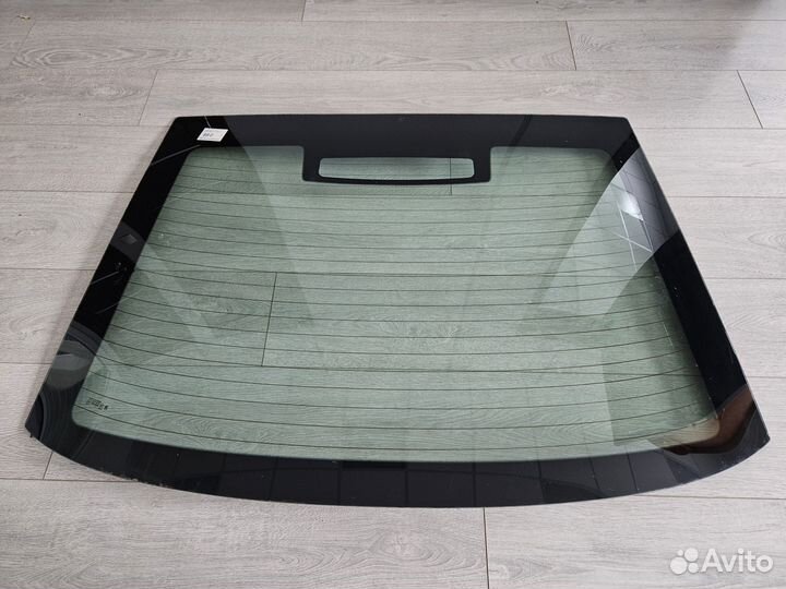 Skoda Octavia A4 Tour Стекло заднее