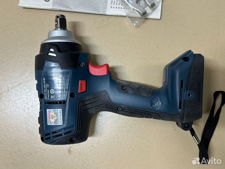 Гайковерт bosch GDS18V-400