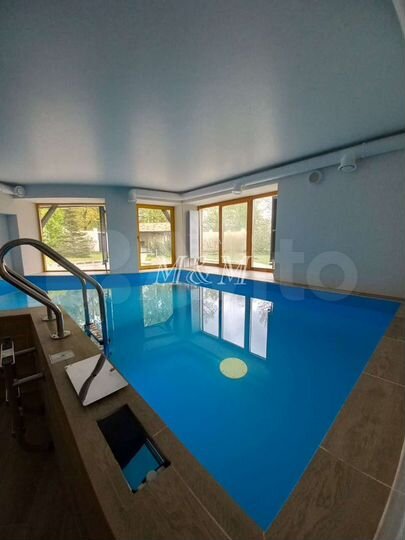 Дом 750 м² на участке 45 сот.