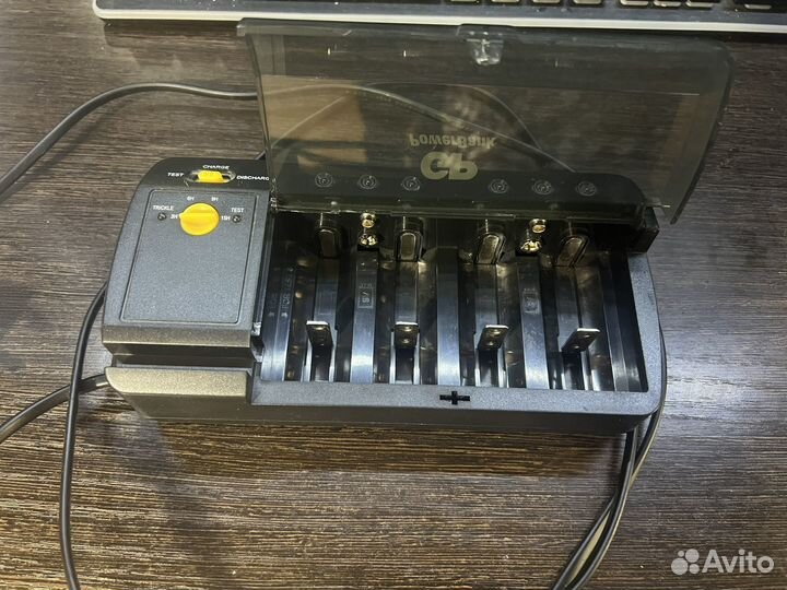 Зарядное устройство GP PowerBank PB320