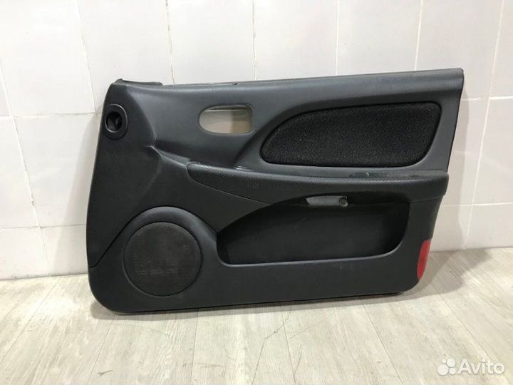 Обшивка двери передняя правая Hyundai Sonata