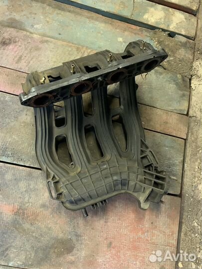 Впускной коллектор (рессивер) ваз 16кл пластиковый