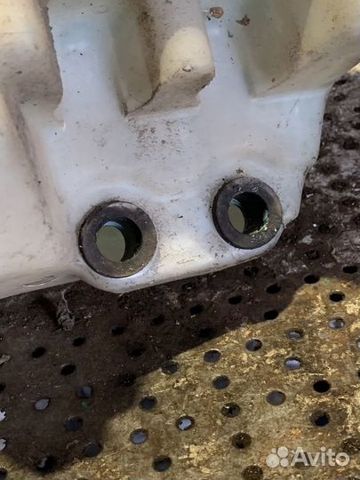 Бачок омывателя Nissan Almera N15