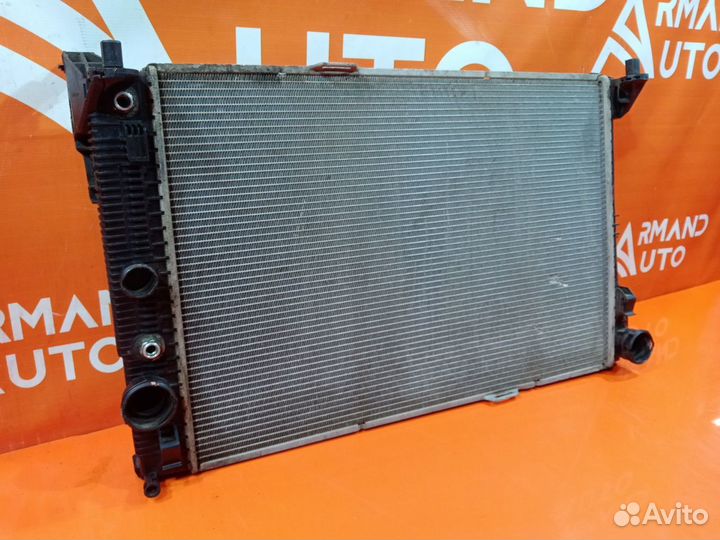 Радиатор двигателя (двс) Mercedes Glk-Class X204