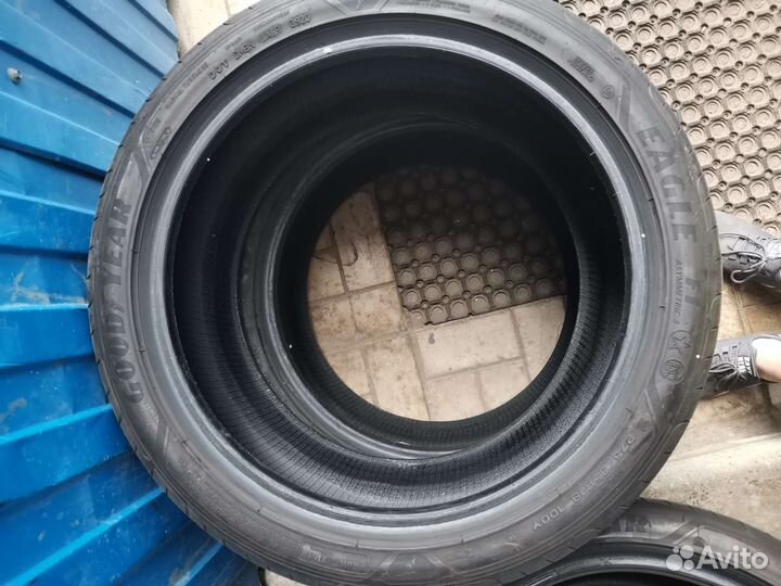 Goodyear Eagle F1 Asymmetric 3 245/40 R19 и 275/35 R19 98Y