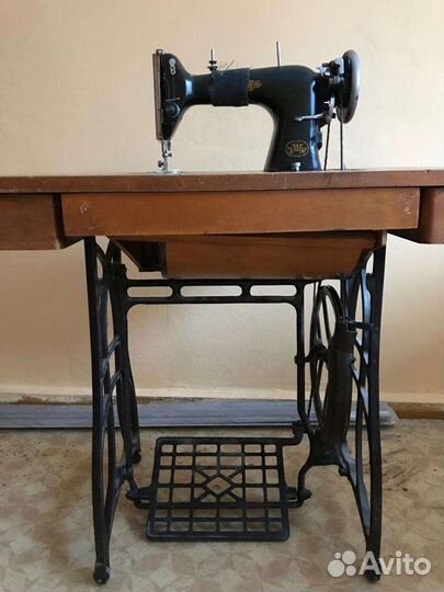 Швейная машина Singer