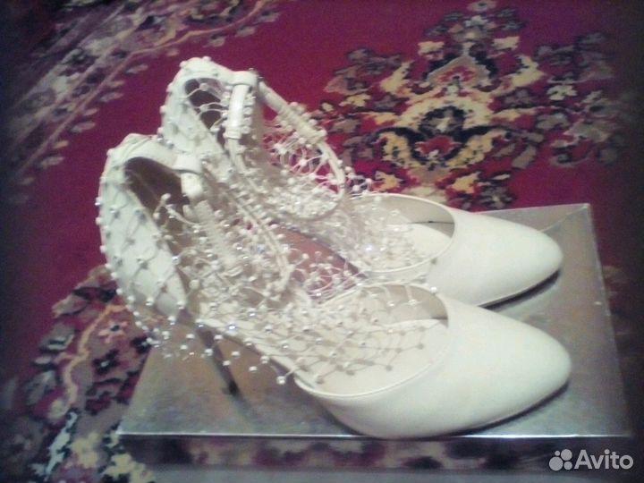 Продам свадебные туфли, новые