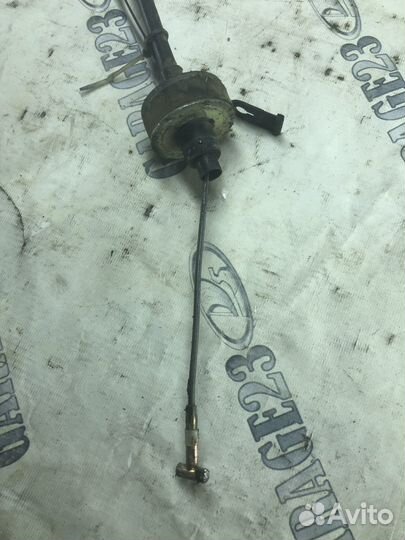 Трос сцепления Volkswagen Golf 3