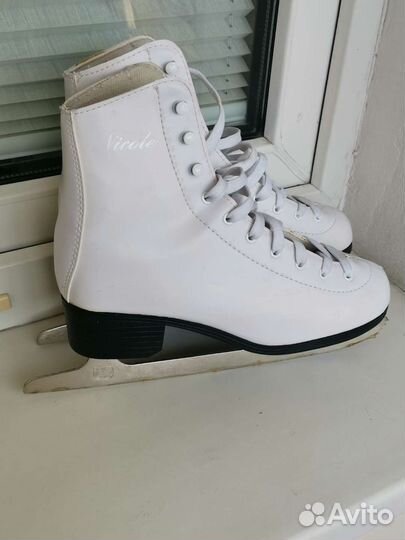 Коньки женские фигурные Nordway