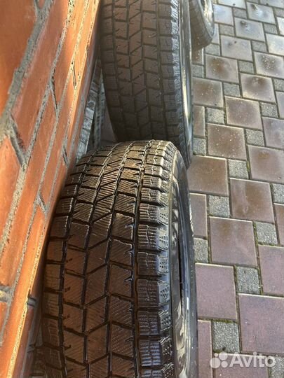 Sailun Ice Blazer Arctic SUV 215/65 R16 102H