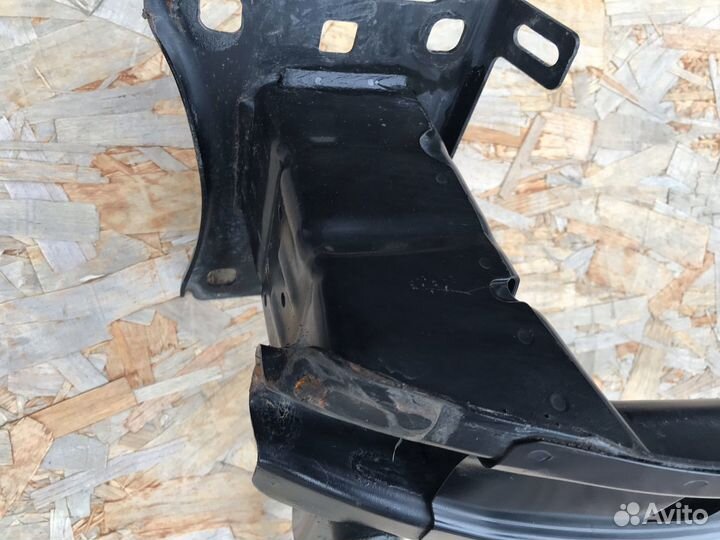 Усилитель переднего бампера Skoda Kodiaq