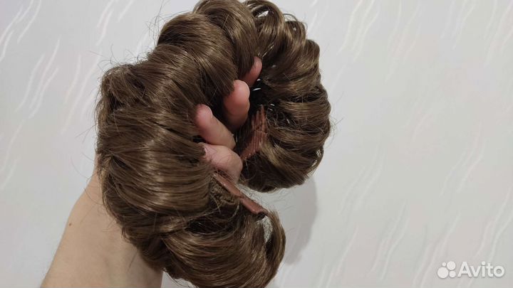 Волосы на заколках