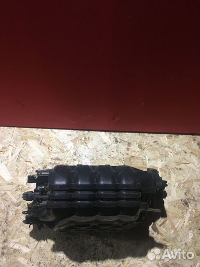 Коллектор впускной Тойота Ярис 2 1.3 1nr