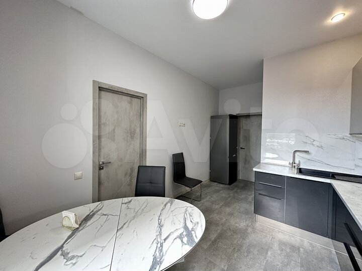 3-к. квартира, 74 м², 2/27 эт.