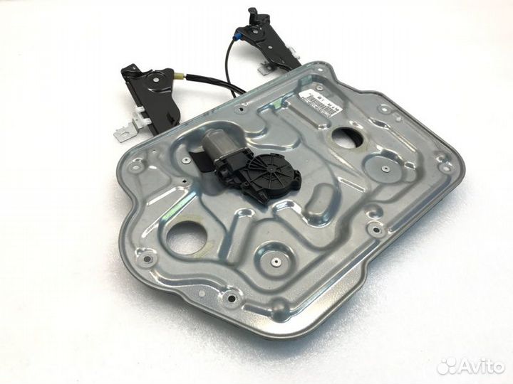 Стеклоподъемник передний правый Nissan Qashqai 1.6