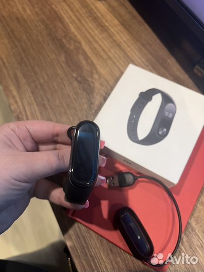 Фитнес браслет