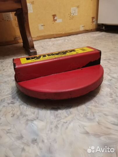 Противоугонный замок на колесо