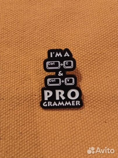 Значки пин металлические. Я айтишник