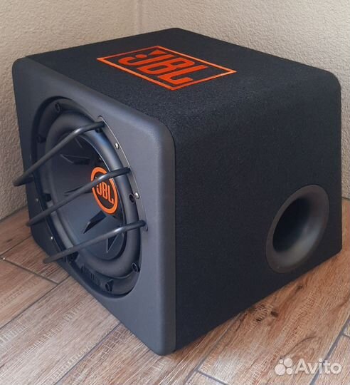 Сабвуфер JBL активный 1200w