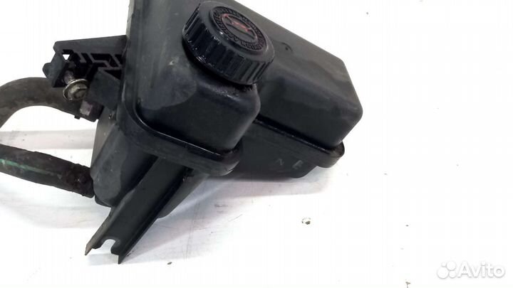 Бачок гура Peugeot 607