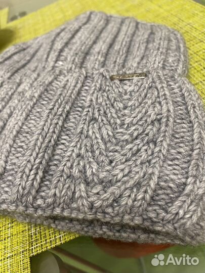 Шапка женская утепленная