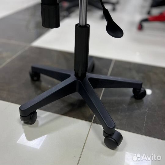 Компьютерное кресло