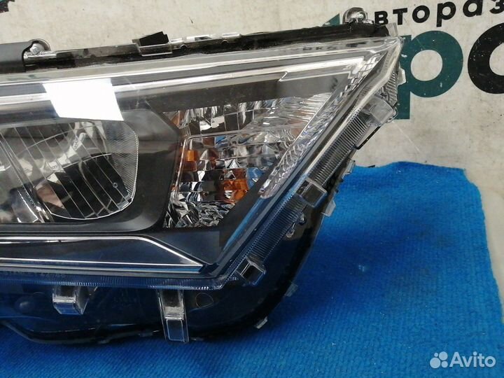 Фара светодиодная правая 81145-42840 Toyota Rav4