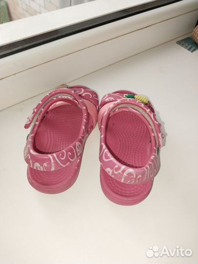 Сандалии crocs С8