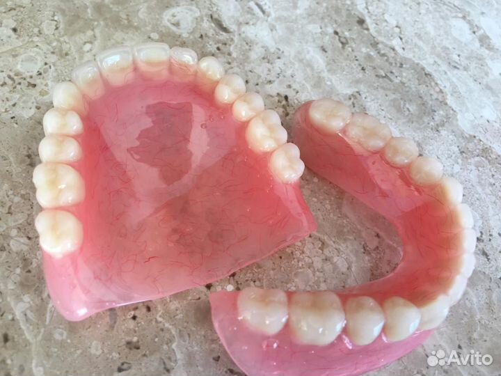 Зубной техник