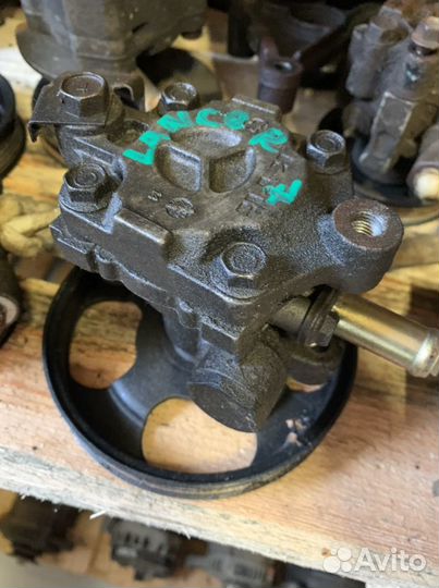 Насос гура Митсубиси Лансер 7