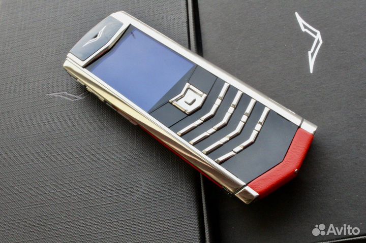 Vertu Signature S Design Red