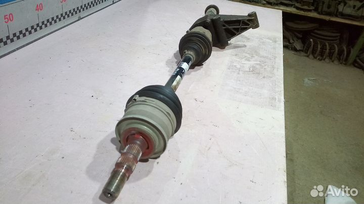 Полуось привод правая Opel Astra J