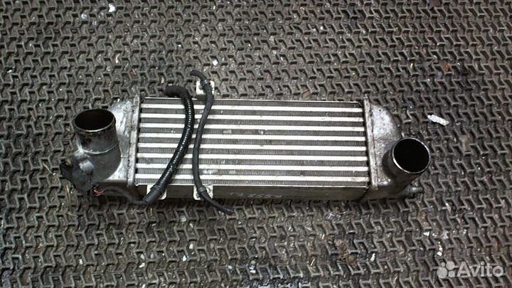 Радиатор интеркулера Hyundai i30, 2011