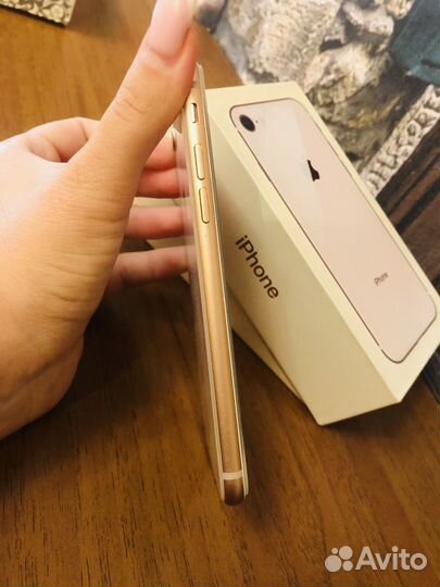 Телефон iPhone 8 64 gb