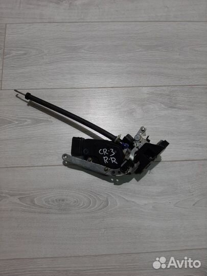 Замок двери задний правый Toyota Cresta JZX100