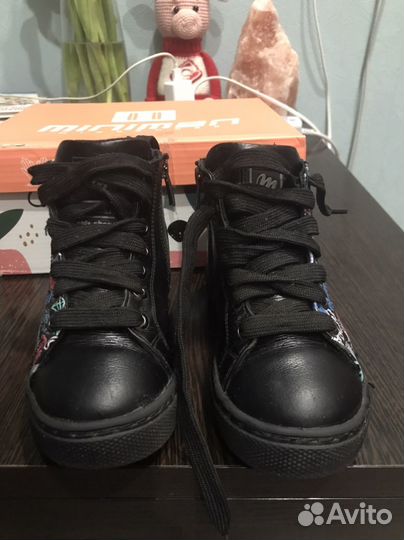 Ботинки демисезонные для девочки 27 размер