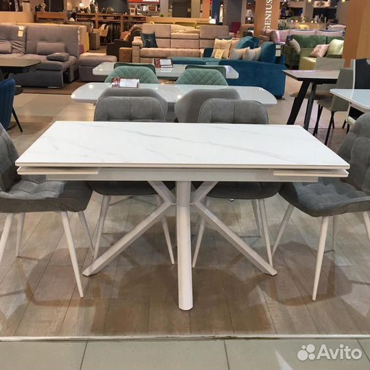 Стол из керамогранита