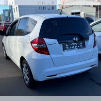 Honda Jazz 1.3 CVT, 2012, 82 000 км, с пробегом, цена 650 000 руб.