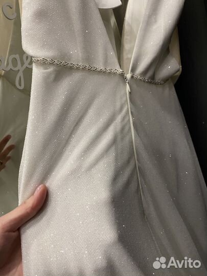 Свадебное платье со шлейфом