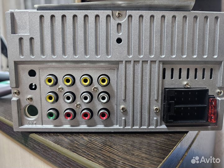 Магнитола 2din swat 7010b