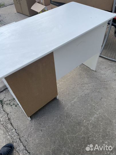 Письменный стол